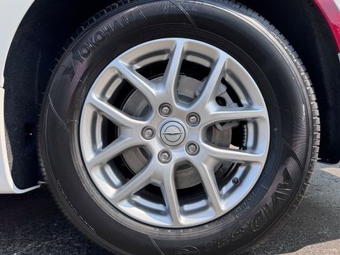 New 2026 Chrysler Voyager LX image 33