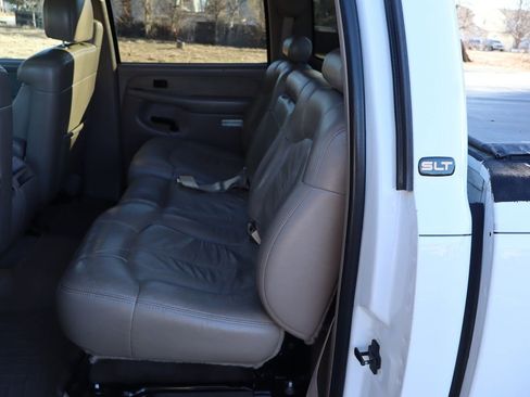 Used 2001 GMC Sierra 2500 SLT w/ SLT Marketing Option Pkg image 21