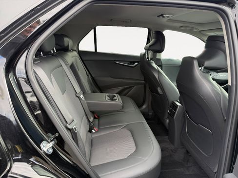 Used 2023 Kia Niro EX Touring image 18