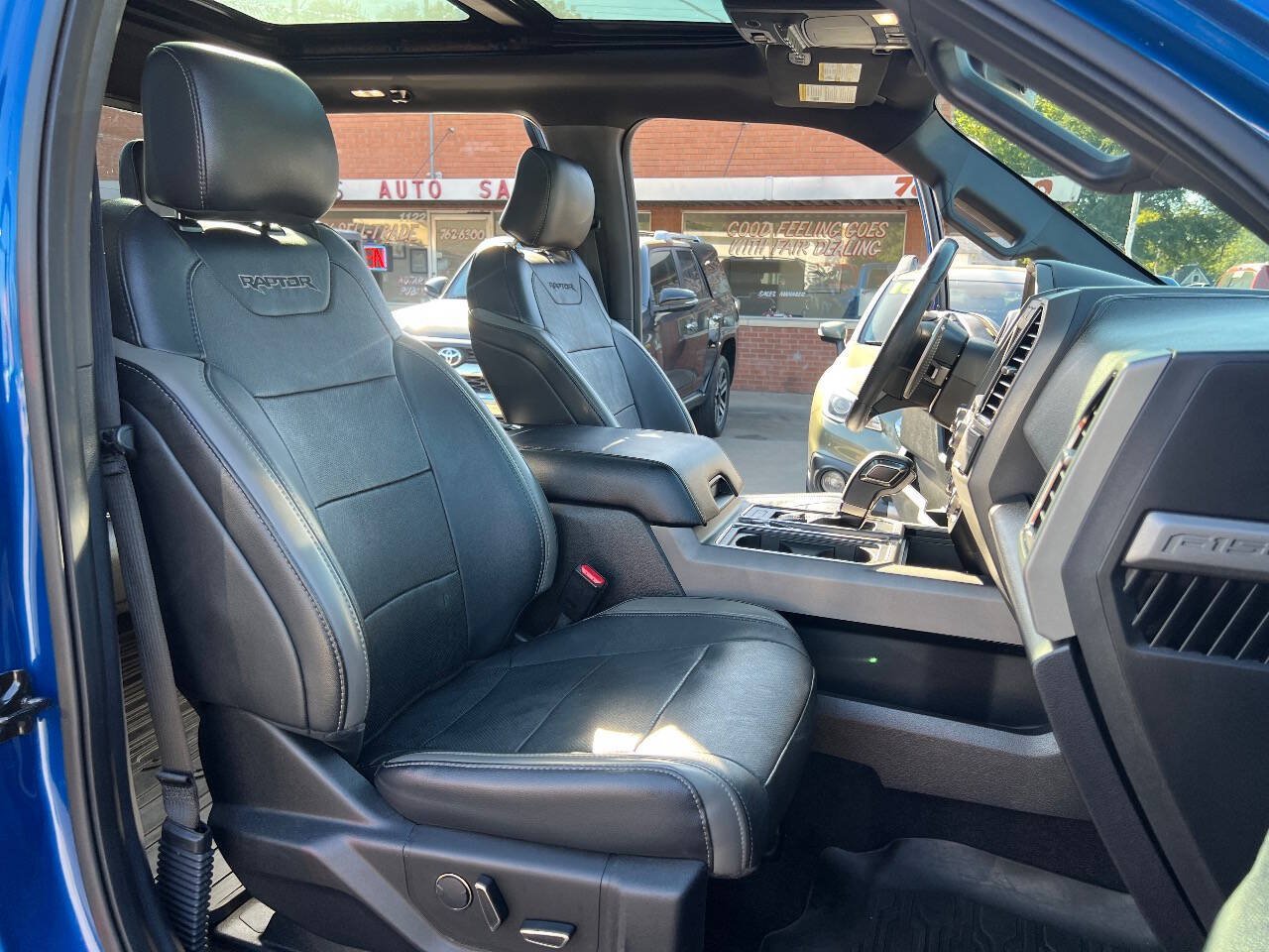 Used 2017 Ford F150 Raptor w/ Equipment Group 802A Luxury AWD/4WD image 24