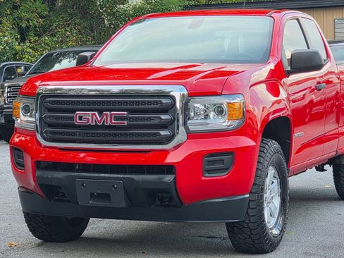 Used 2017 GMC Canyon 4x4 Extended Cab w/ Convenience Package image 2