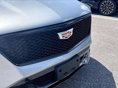 Used 2024 Cadillac XT4 Sport AWD/4WD image 33