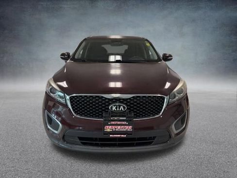 Used 2017 Kia Sorento FWD image 3