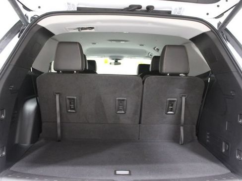 Used 2021 Chevrolet Traverse LT AWD/4WD image 13