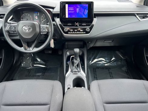 Used 2024 Toyota Corolla LE image 3
