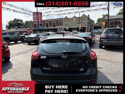 Used 2016 Ford Focus SE FWD image 4