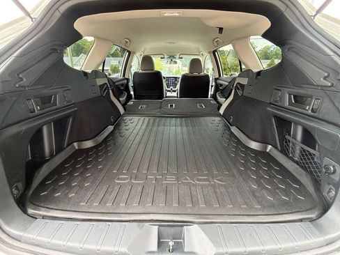 Used 2024 Subaru Outback Premium AWD/4WD image 58