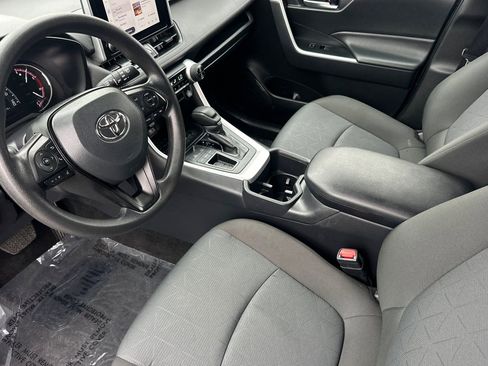 Used 2025 Toyota RAV4 XLE FWD image 10