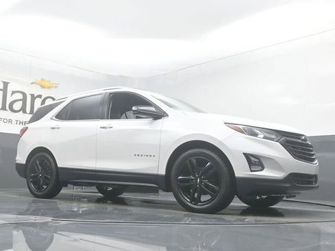 Used 2020 Chevrolet Equinox LT w/ Sport Edition image 2
