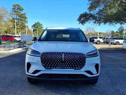 New 2026 Lincoln Aviator Premiere image 3