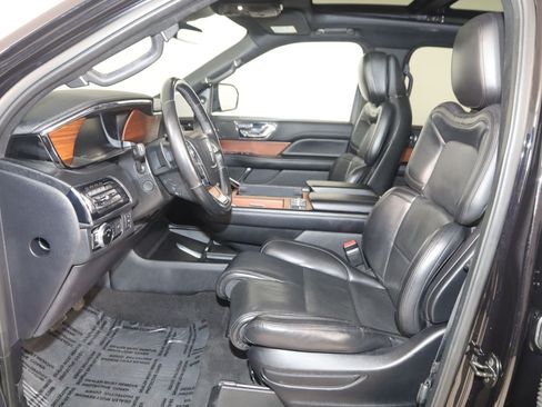 Used 2020 Lincoln Navigator Reserve AWD/4WD image 12