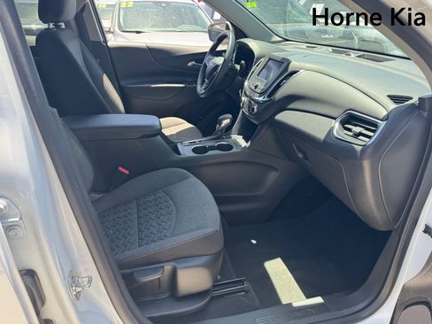 Used 2024 Chevrolet Equinox LT FWD image 26