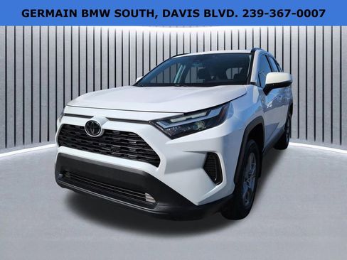 Used 2025 Toyota RAV4 XLE w/ Convenience Package FWD image 9