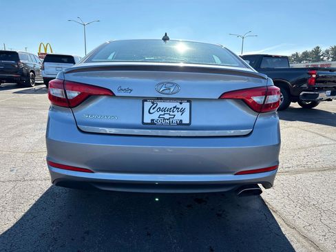 Used 2017 Hyundai Sonata SE image 3
