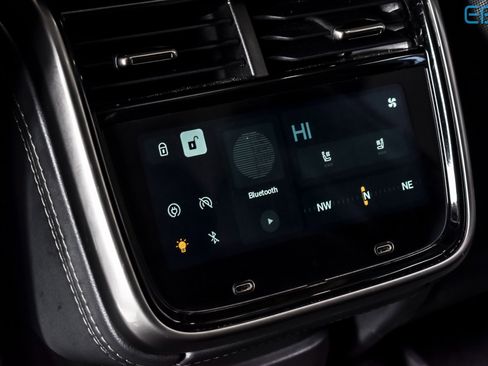 Used 2024 Rivian R1S Adventure image 21