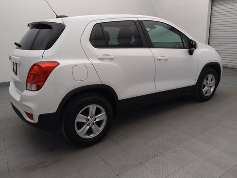 Used 2021 Chevrolet Trax LS w/ Tint and Cruise Package image 10