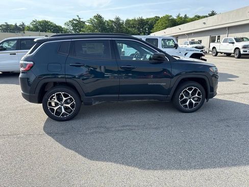 New 2026 Jeep Compass Limited AWD/4WD image 6