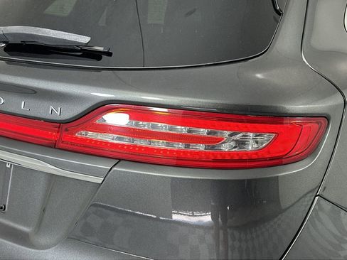 Used 2019 Lincoln MKC Reserve image 26