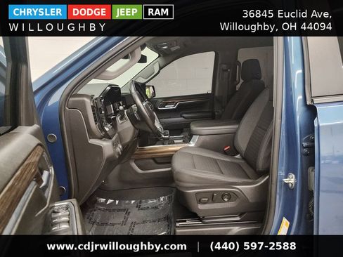 Used 2024 Chevrolet Silverado 1500 LT Trail Boss w/ Convenience Package II AWD/4WD image 14