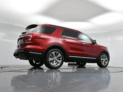 Used 2018 Ford Explorer Limited w/ Ford Safe & Smart Package image 47