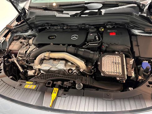 Used 2025 Mercedes-Benz GLA 250 Exclusive 4MATIC image 36