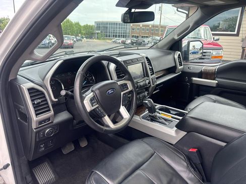 Used 2020 Ford F150 Lariat w/ Equipment Group 502A Luxury AWD/4WD image 13
