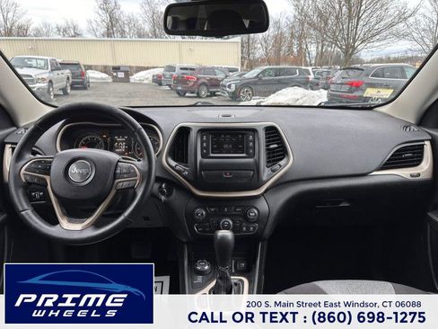 Used 2014 Jeep Cherokee Latitude image 18