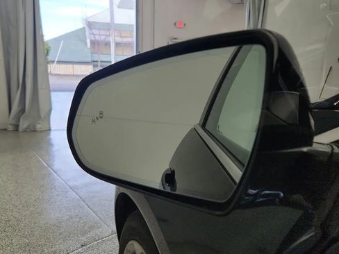 Used 2016 Cadillac SRX Luxury w/ Driver Awareness Package image 15