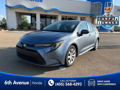 Used 2025 Toyota Corolla LE FWD image 1