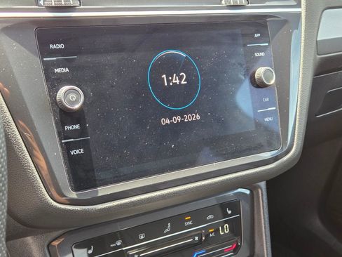 Used 2024 Volkswagen Tiguan SE R-Line image 15