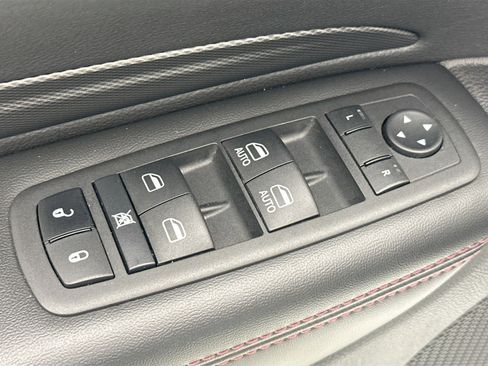 Used 2022 Dodge Durango R/T w/ Blacktop Package RWD image 18