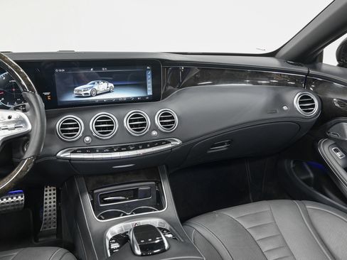 Used 2018 Mercedes-Benz S 560 Cabriolet image 26