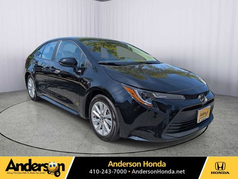 Used 2025 Toyota Corolla LE w/ LE Premium Package FWD image 1
