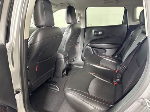 Used 2020 Jeep Compass Trailhawk AWD/4WD image 12