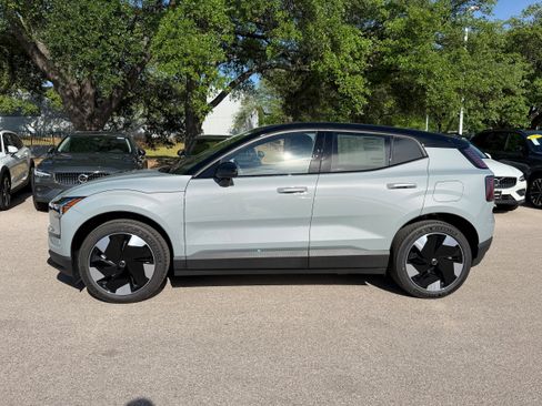 New 2026 Volvo EX30 Plus w/ Climate Package image 3