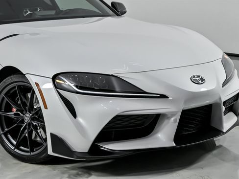 Used 2023 Toyota Supra image 3
