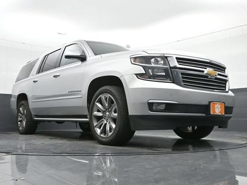 Used 2016 Chevrolet Suburban LTZ RWD image 10