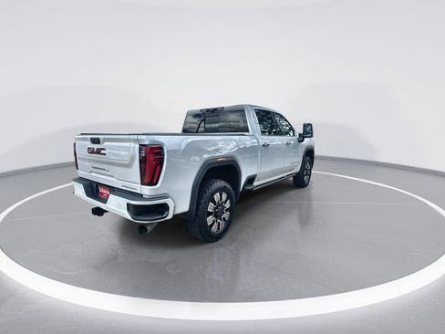 Used 2024 GMC Sierra 2500 Denali w/ Denali Reserve Package AWD/4WD image 8
