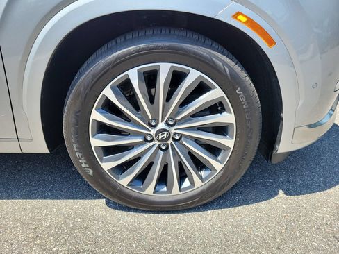 Used 2024 Hyundai Palisade Calligraphy FWD image 6