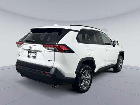 Used 2025 Toyota RAV4 XLE FWD image 11