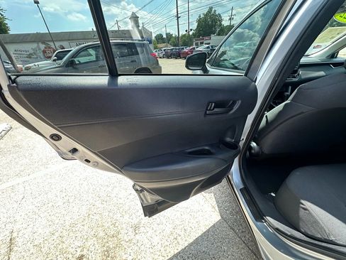 Used 2022 Toyota Corolla Cross LE image 23