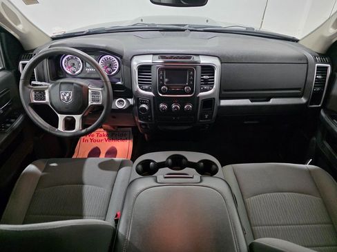 Used 2022 RAM 1500 Classic SLT image 31