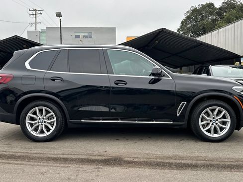 Used 2023 BMW X5 sDrive40i w/ Parking Assistance Package RWD image 3