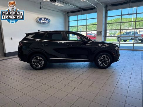 Used 2023 Kia Sportage LX AWD/4WD image 16