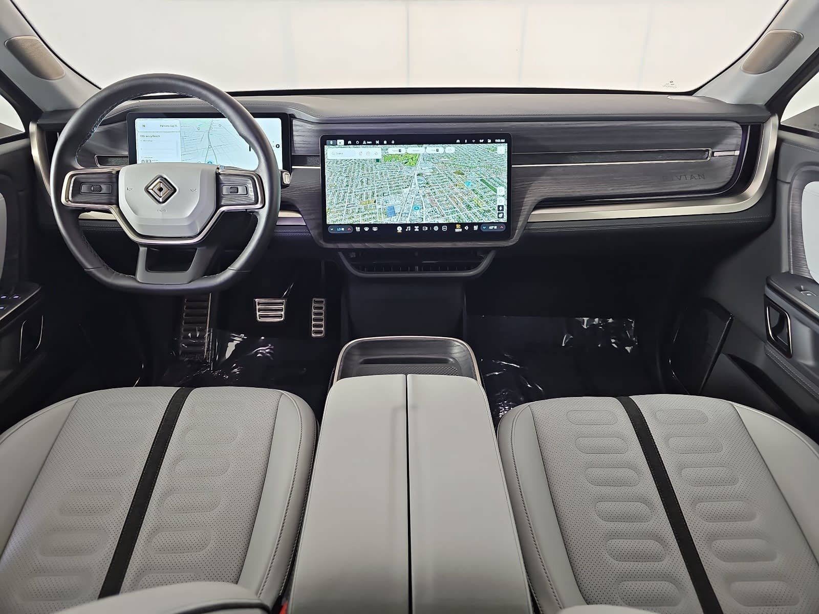 Used 2024 Rivian R1S Adventure Dual AWD/4WD image 11