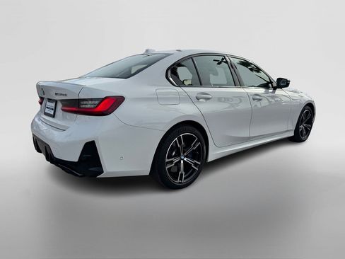 Used 2023 BMW M340i xDrive image 5