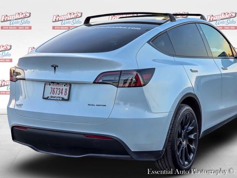 Used 2023 Tesla Model Y Long Range image 7