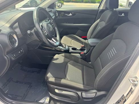 Used 2019 Kia Forte S w/ S Premium Package FWD image 10