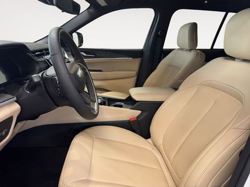 Used 2024 Jeep Grand Cherokee Limited image 7