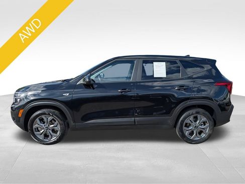 Certified 2024 Kia Seltos LX AWD/4WD image 2